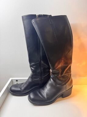 Flight attendant Classic Black Leather Knee-High Boots